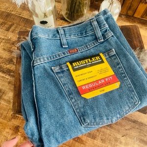 RUSTLER • By Wrangler • Regular Fit • Straight Leg Men’s Jeans